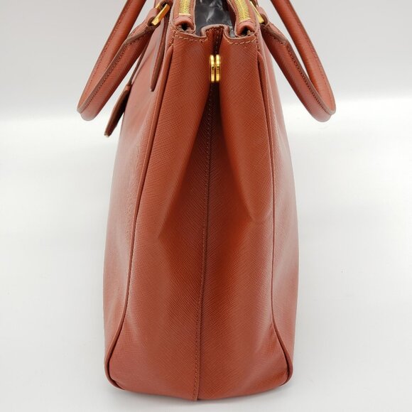 Prada Large Saffiano Hand Bag 354-102425 - Picture 3 of 16